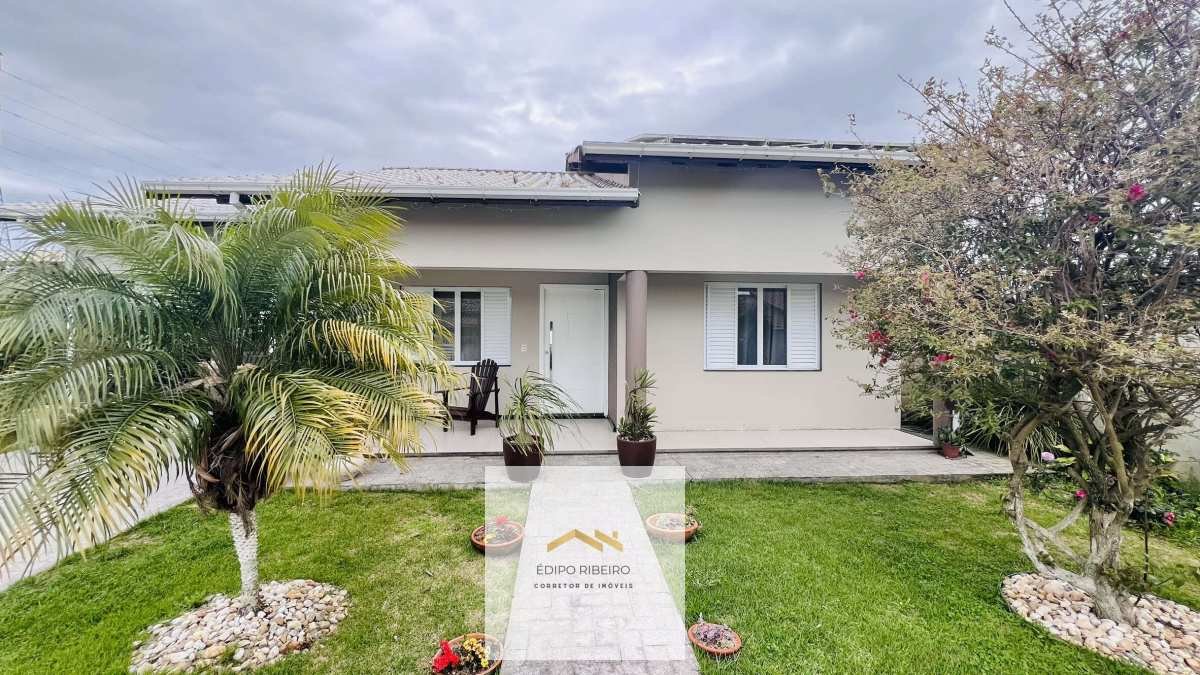 Casa à venda com 3 quartos, 172m² - NOVA BRASÍLIA,Imbituba