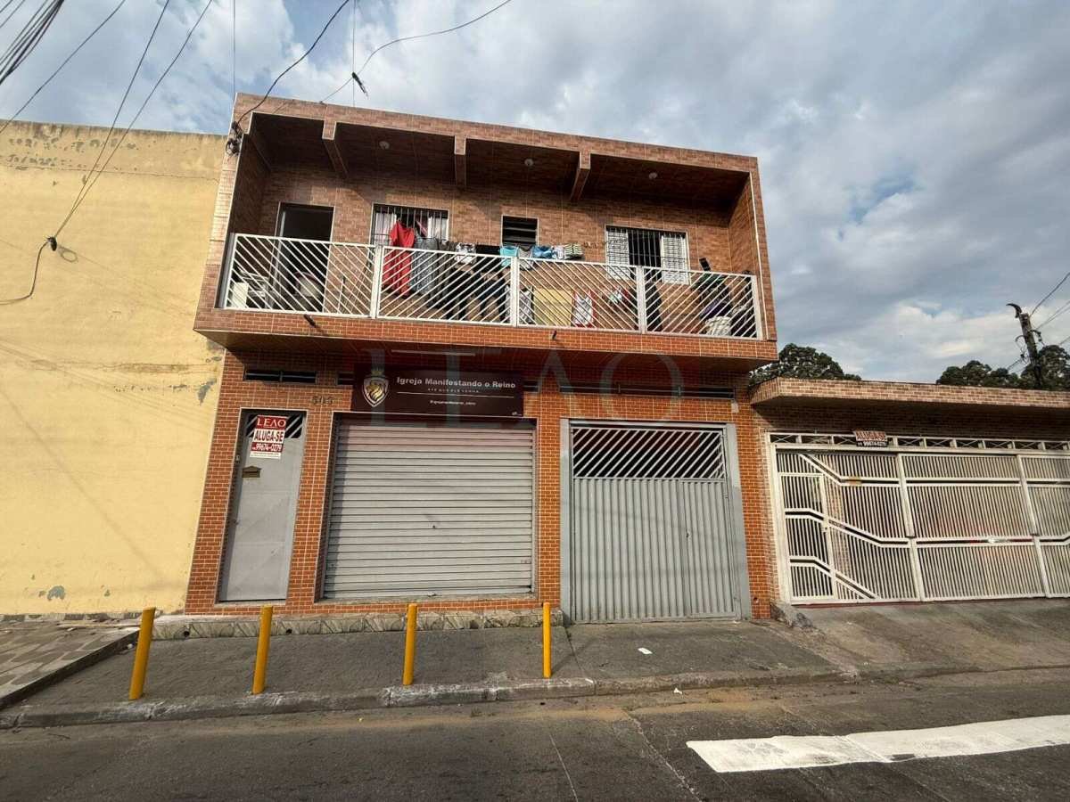 ALUGA-SE ASSOBRADADO NA VILA PRINCESA ISABEL – GUAIANASES - Leão Serviços Imobiliários