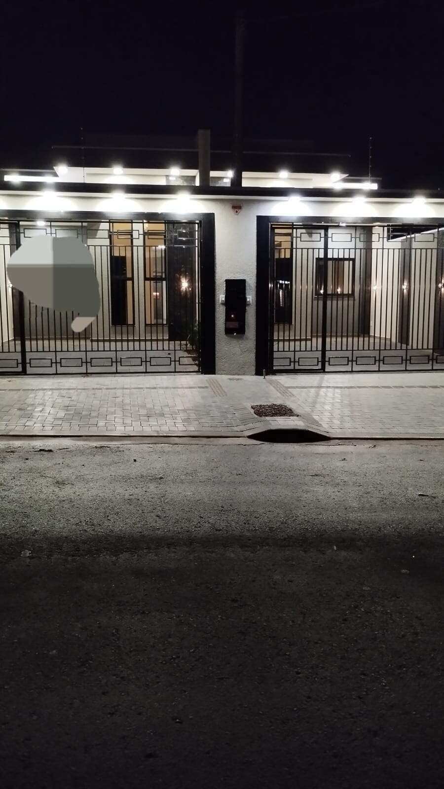 Casa geminada à venda, com 3 quartos, 73m²