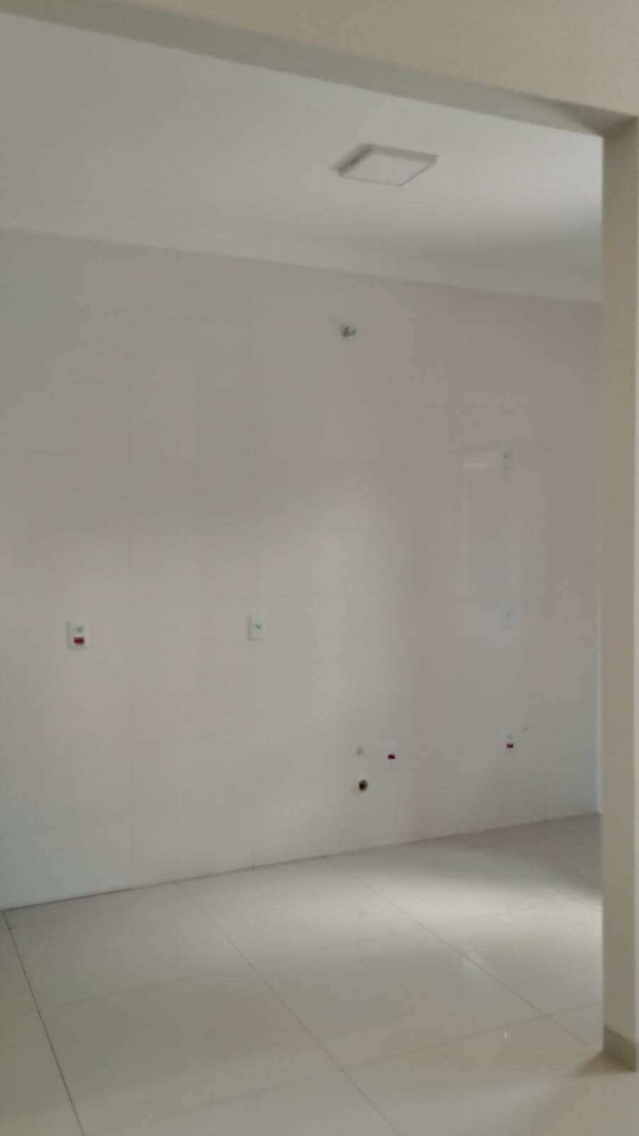 Casa geminada à venda, com 3 quartos, 73m² - Mariussi Imóveis