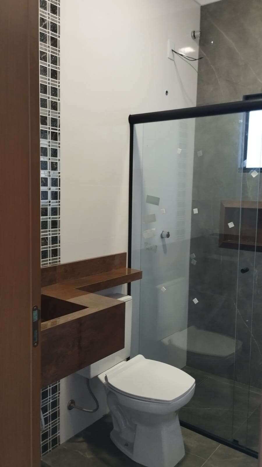 Casa geminada à venda, com 3 quartos, 73m² - Mariussi Imóveis