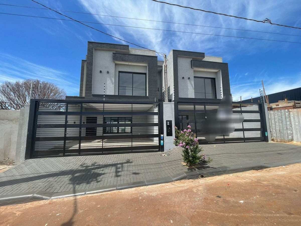 Sobrado à venda, com 3 quartos, 144,78m²