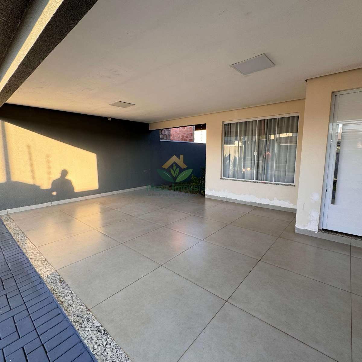 Casa à venda com 3 quartos, 220m² - Foto 3