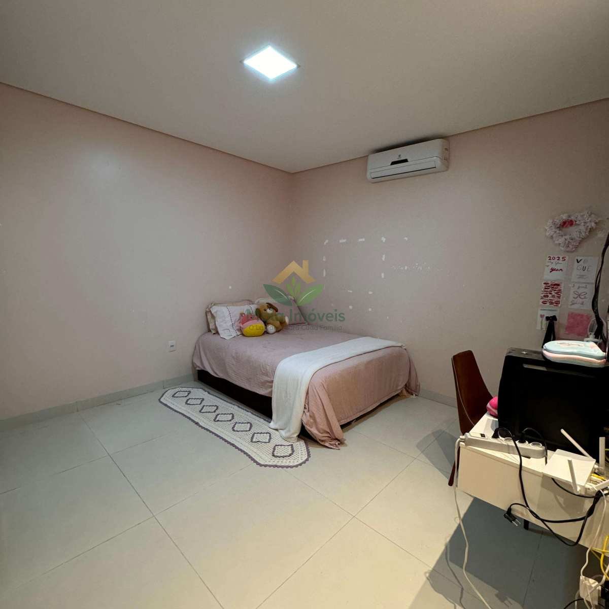 Casa à venda com 3 quartos, 220m² - Foto 8