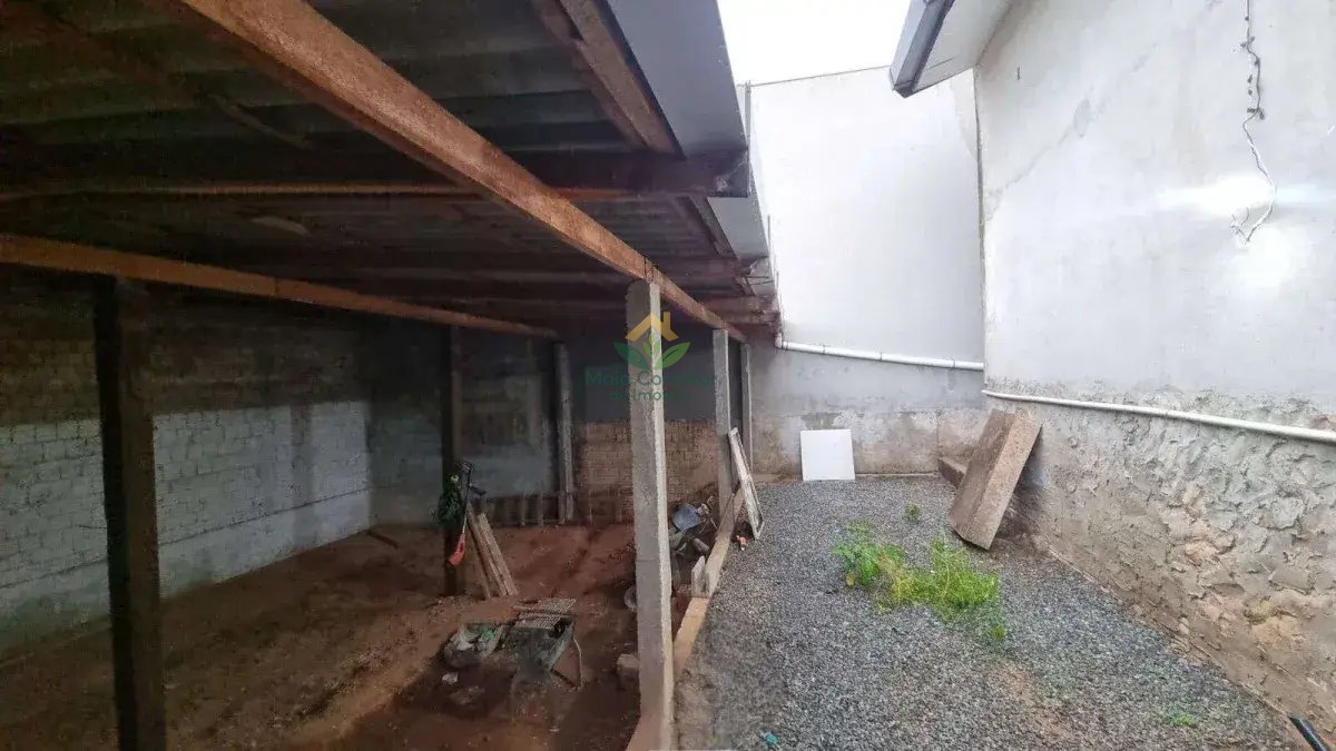 Casa à venda com 2 quartos, 70m² - Foto 13