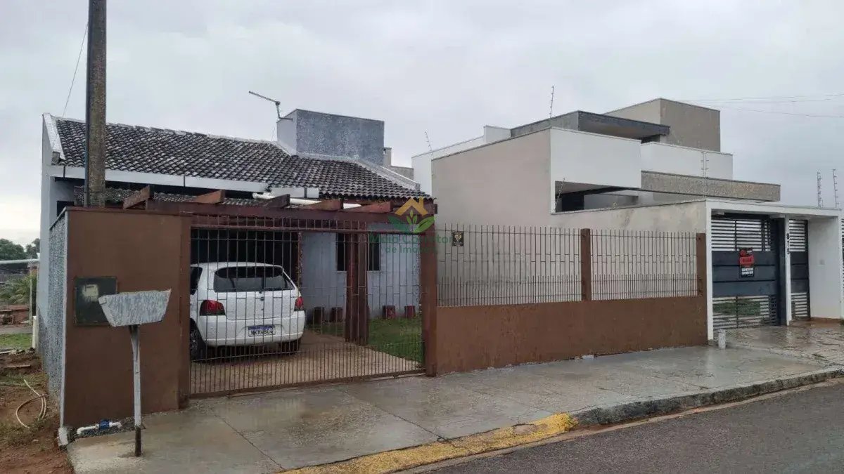 Casa à venda com 2 quartos, 70m² - Foto 2