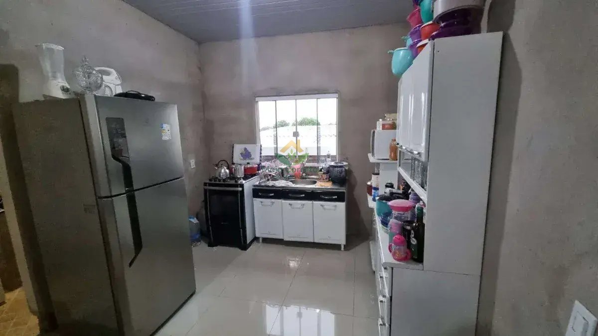 Casa à venda com 2 quartos, 70m² - Foto 8