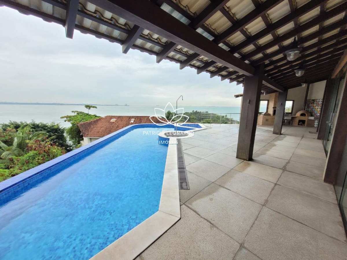 Casa à venda com 4 quartos, 421,77m² - Praia da Costa,Vila Velha