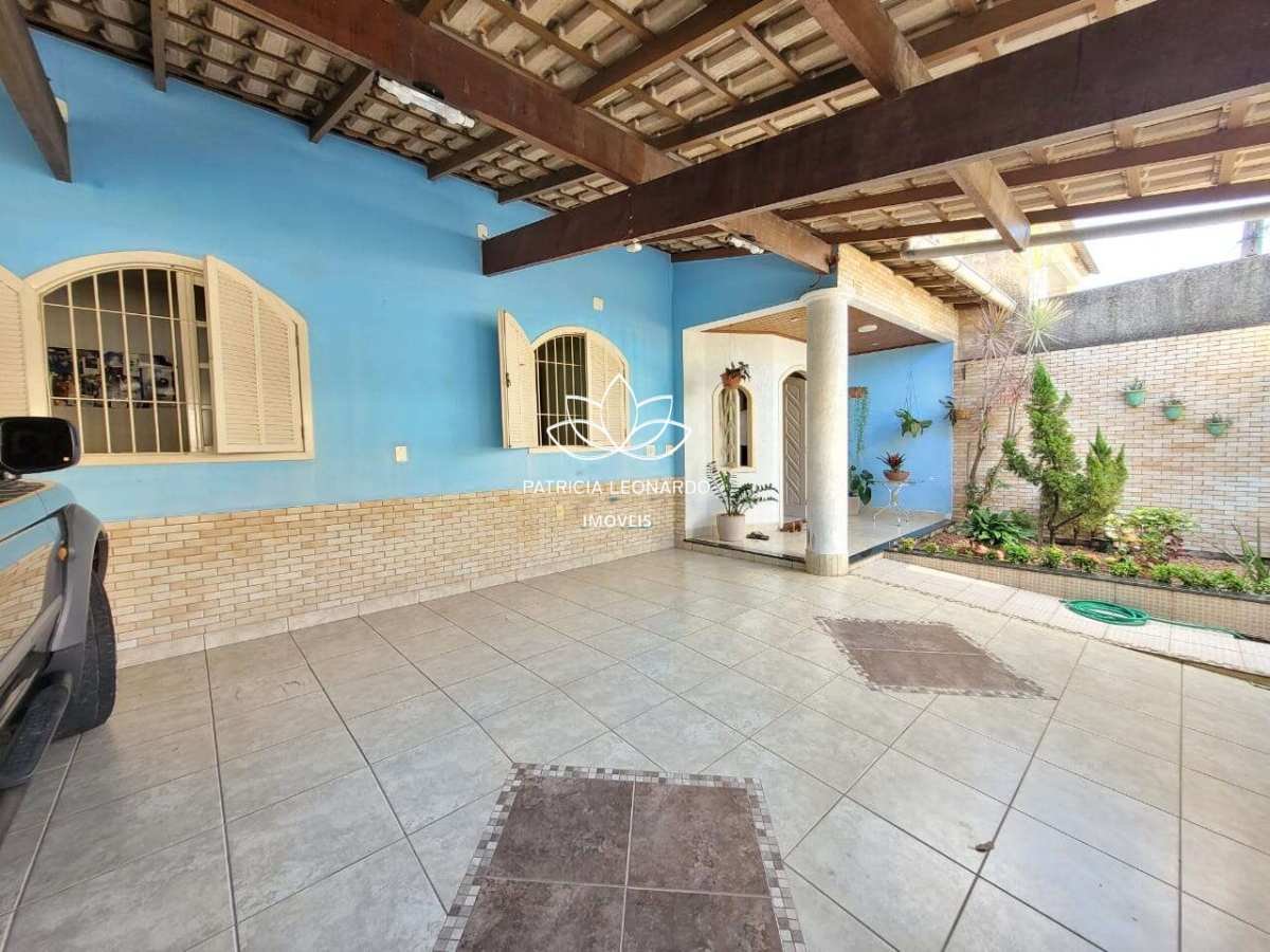 Casa à venda com 5 quartos, 250,00m² - Araçás,Vila Velha