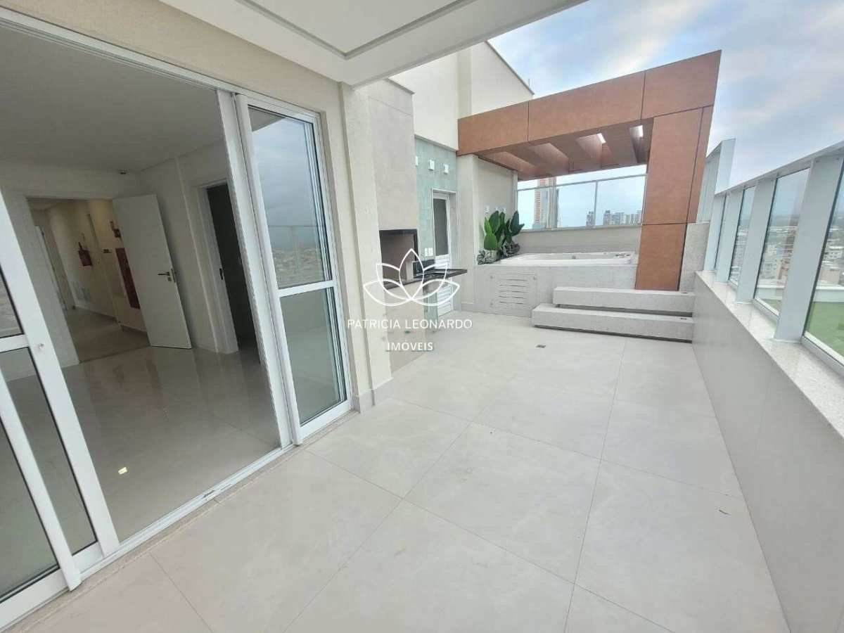  - Excelente  cobertura linear  à venda em Vila Velha, Praia de Itaparica, com 3 quartos e 2 vagas de garagem.