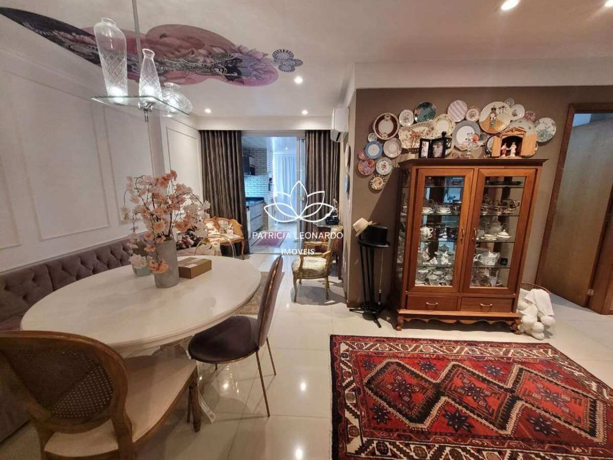  - Excelente opção para procura apartamento amplo com 3 quartos, suíte e 2 vagas de garagem em Itapuã.