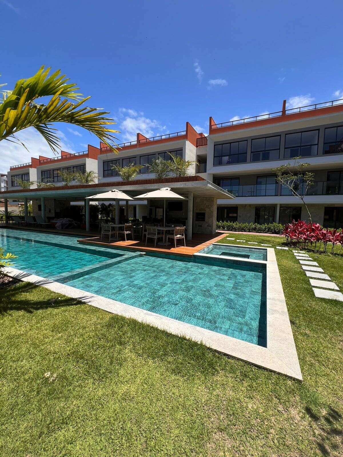 Apartamento à venda com 2 quartos, 70m² - Guarajuba (Monte Gordo),Camaçari