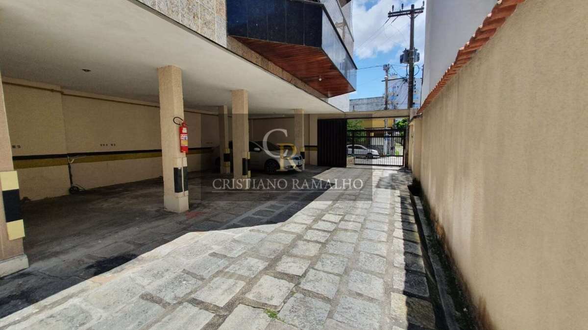 Apartamento à venda com 3 quartos, 128m² - Foto 4