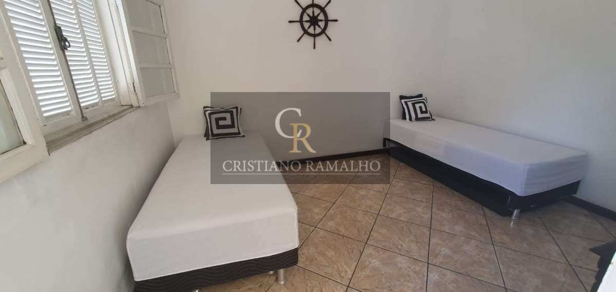  - Casa à venda em Cabo Frio, Vila Nova, com 6 quartos, 136,00m²