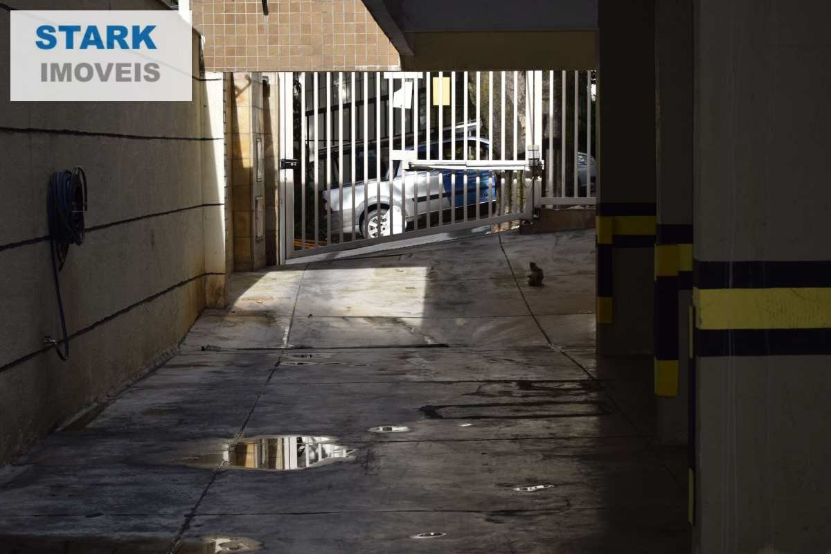 Apartamento à venda com 3 quartos - ,