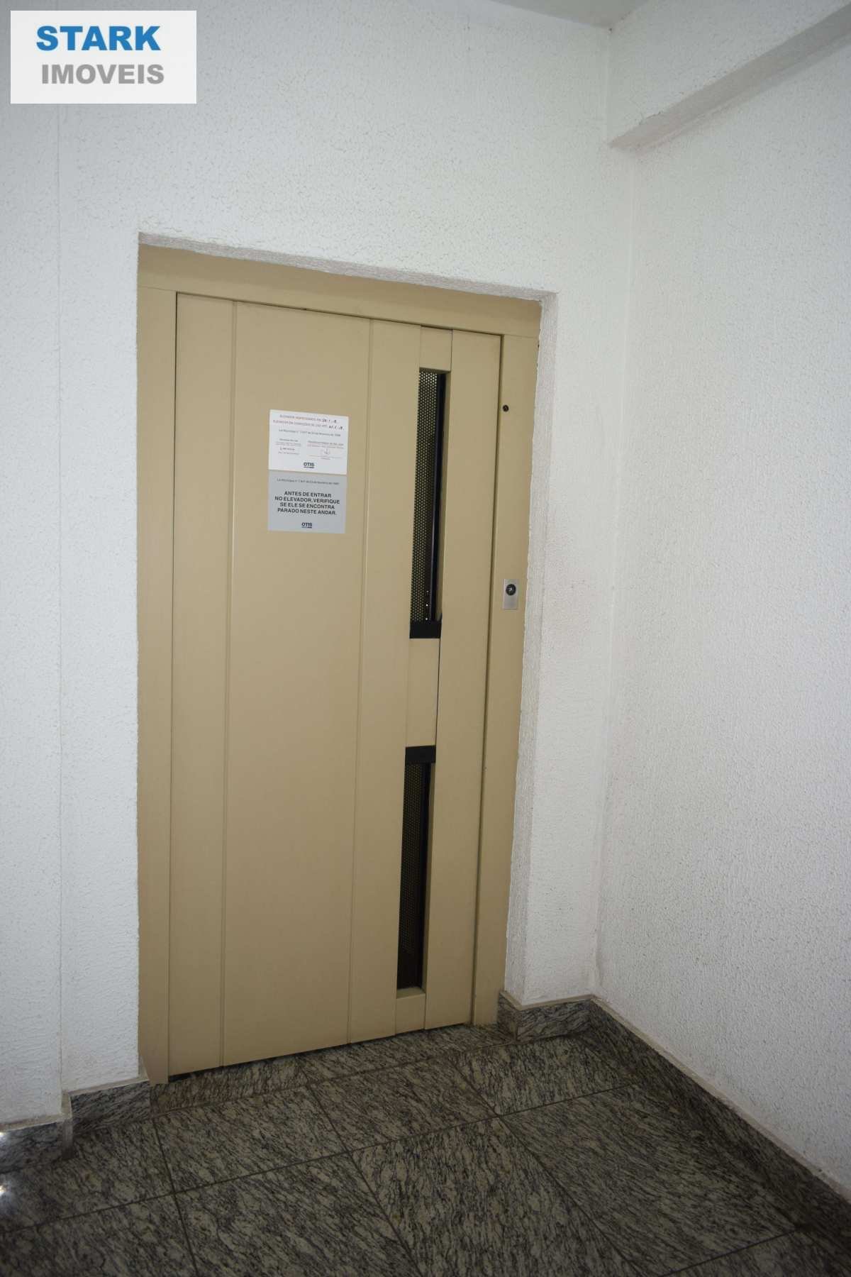 Apartamento à venda com 3 quartos - ,