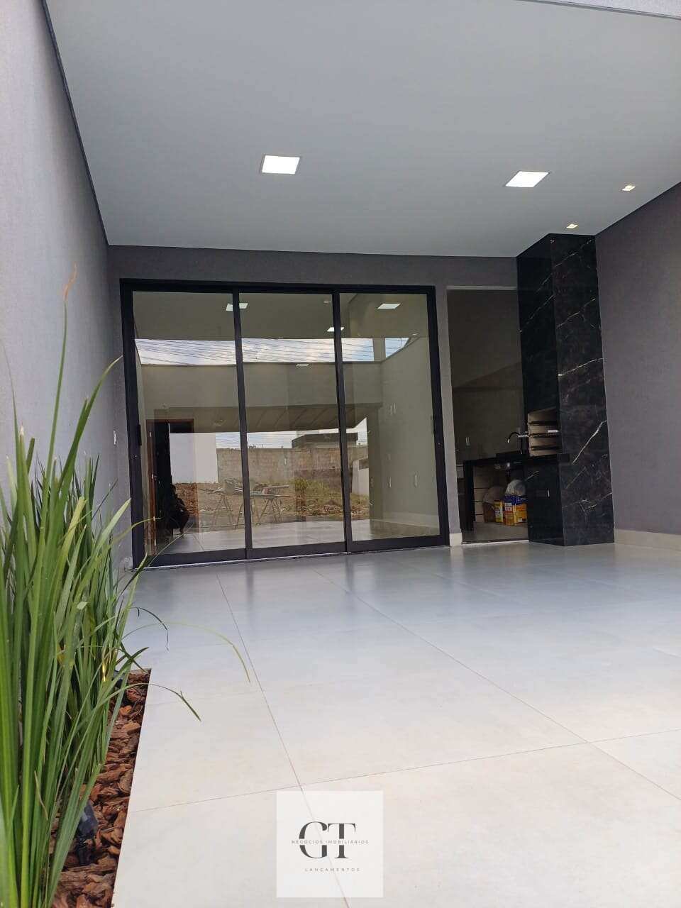 Casa à venda com 3 quartos, 100m² - Esplanada Primo Meneghetti I,Franca