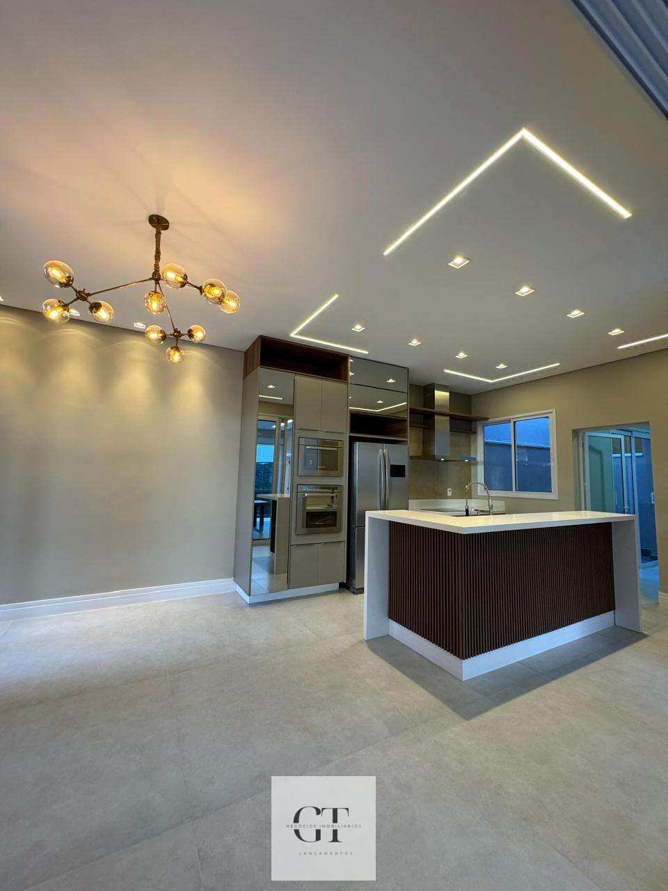  - Casa à venda, no Piemont,  em Franca, Parque Universitário, com 3 quartos, 216m²