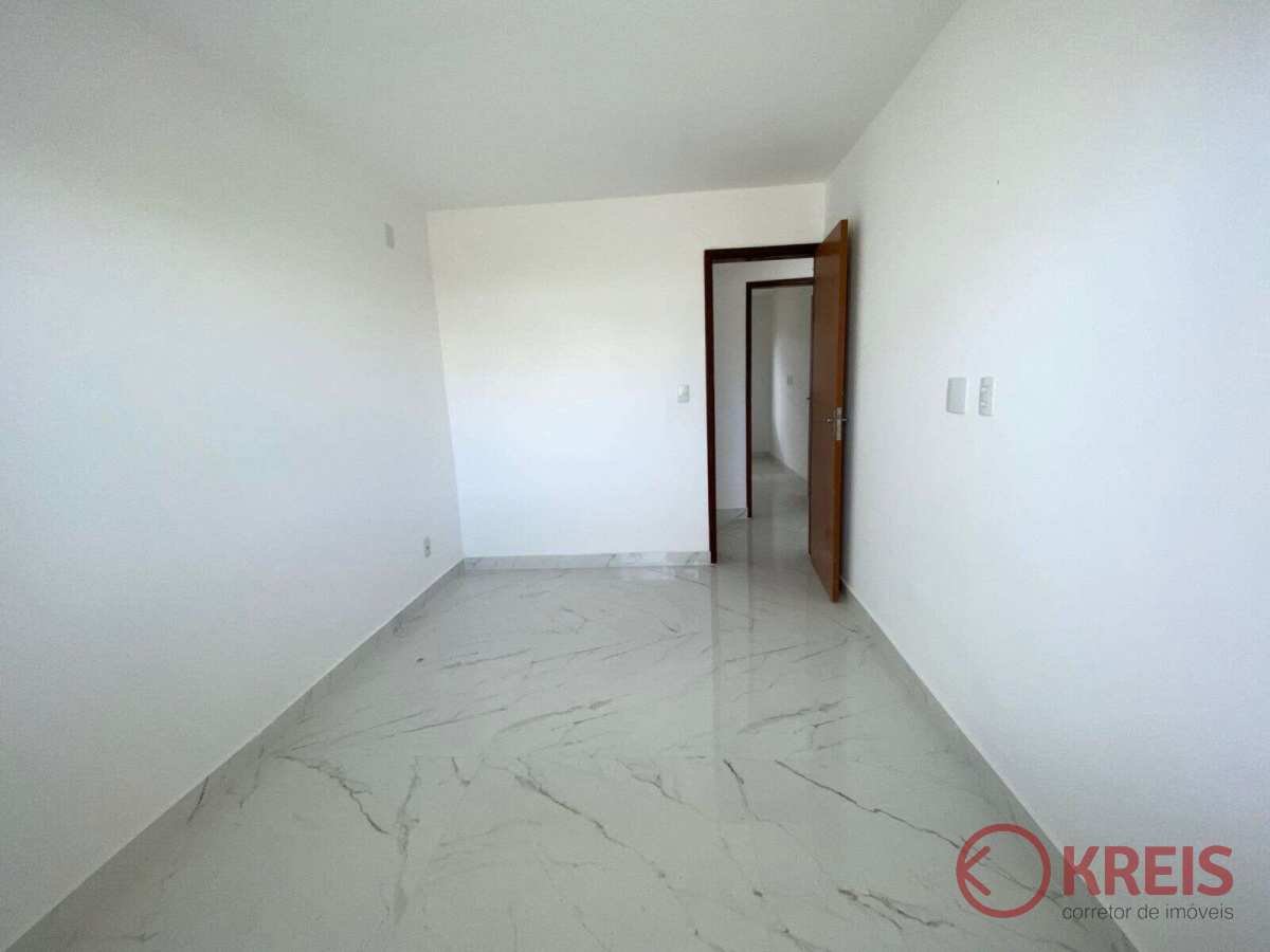  - Casa térrea em condomínio - Abrantes