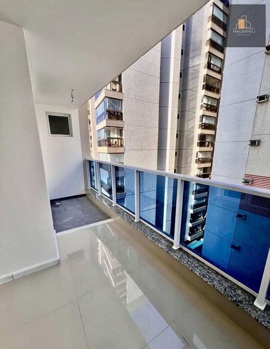 Apartamento à venda, no Ed. Ilha de Okinawa,  em Vila Velha, Praia de Itaparica, com 3 quartos, 75m²