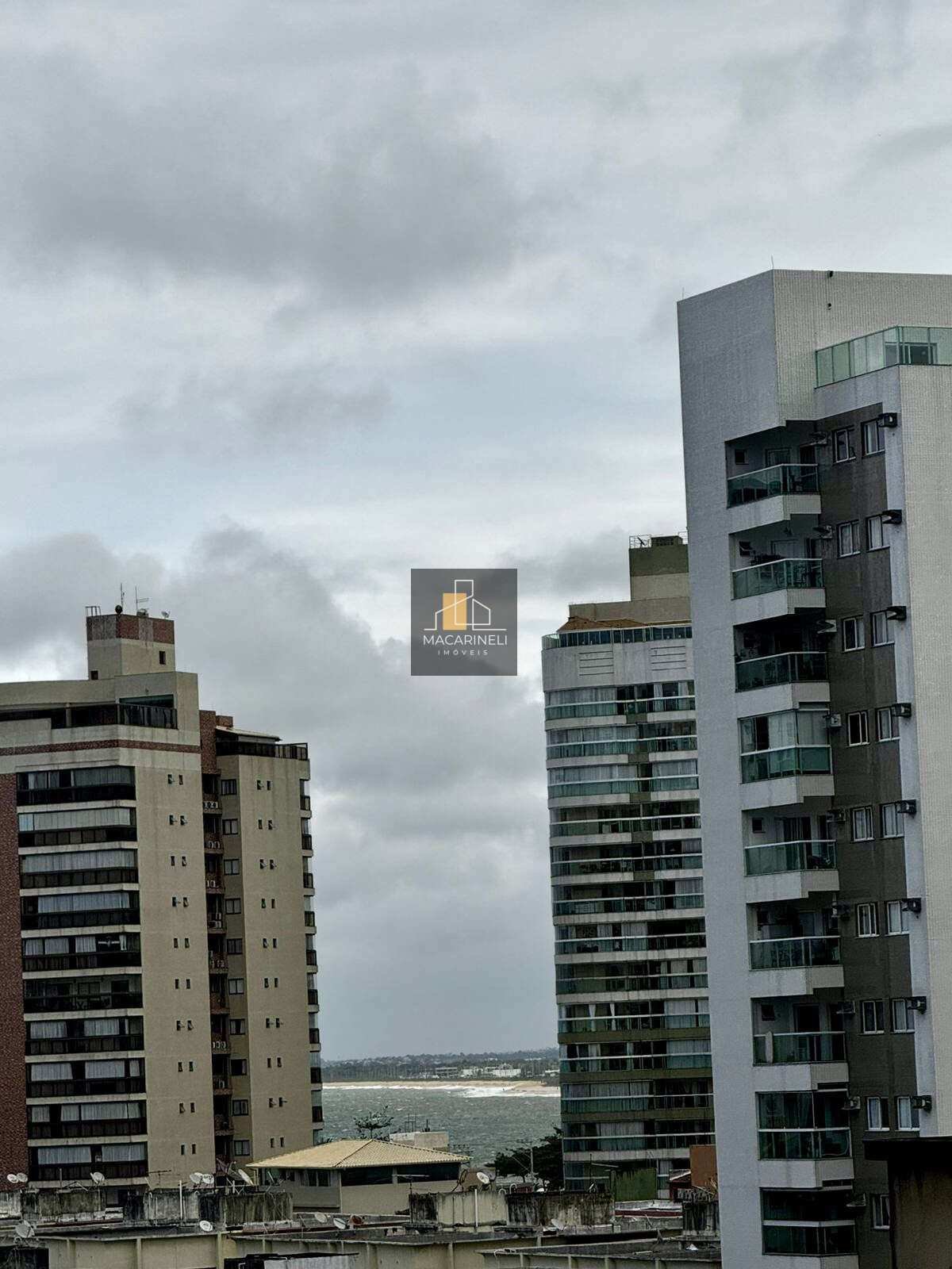 Apartamento à venda, no Ed. Costa Azurra,  em Vila Velha, Itapuã, com 3 quartos, 90m² - Macarineli Imóveis