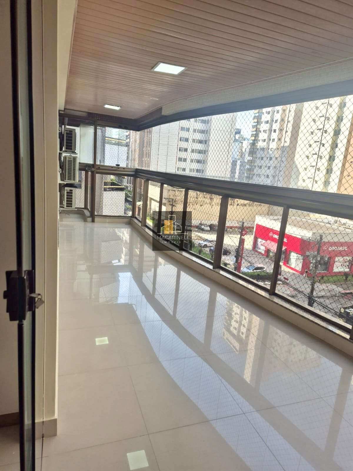 Apartamento à venda, no Ed. Castelo de Évora,  em Vila Velha, Praia da Costa, com 2 quartos, 90m²