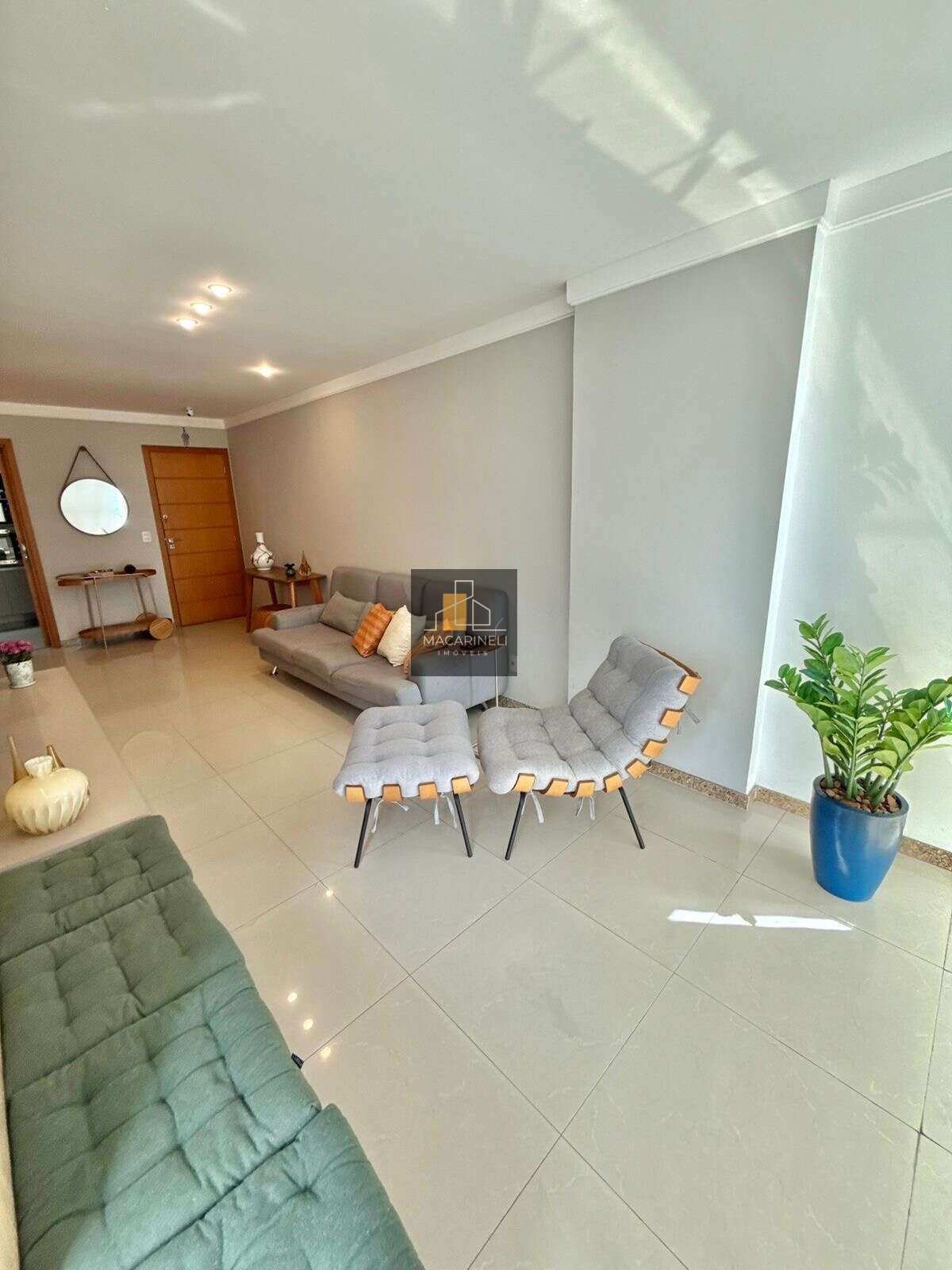 Apartamento à venda, no Ed. Atlântico Sul,  em Vila Velha, Praia da Costa, com 3 quartos, 105m² - Macarineli Imóveis
