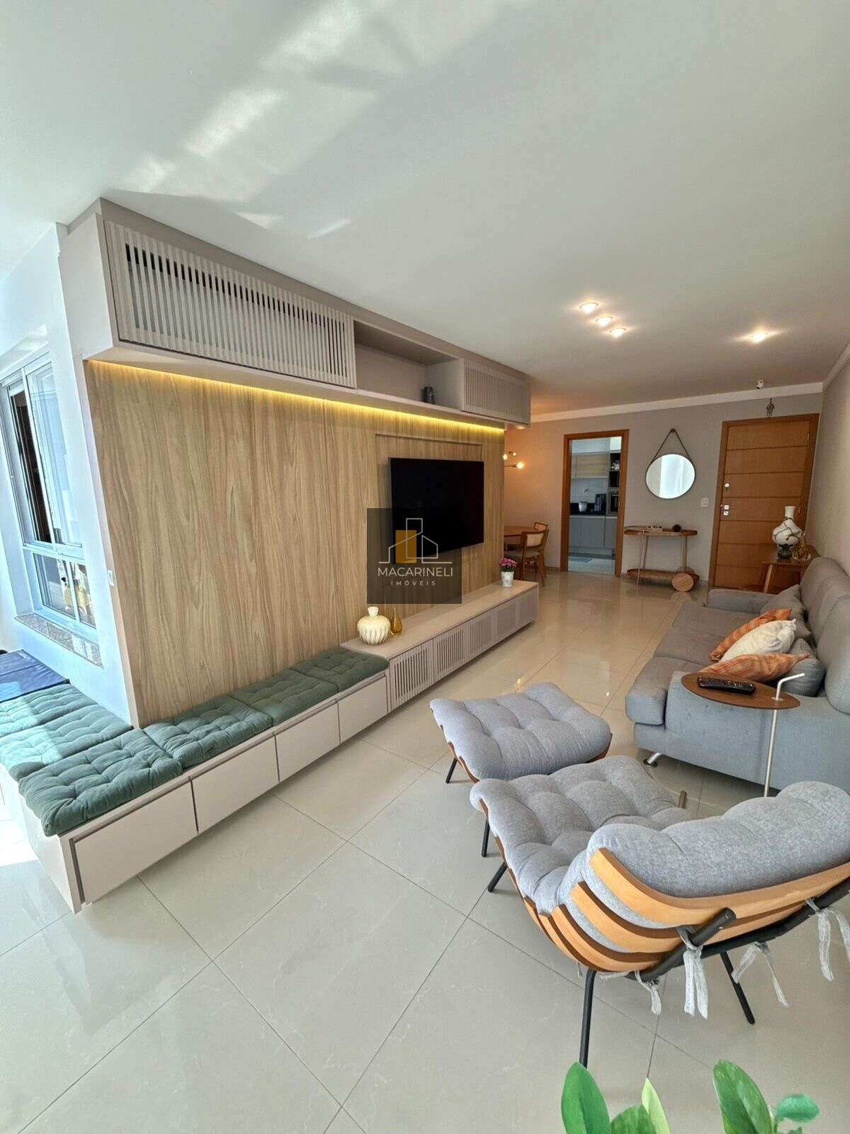 Apartamento à venda, no Ed. Atlântico Sul,  em Vila Velha, Praia da Costa, com 3 quartos, 105m² - Macarineli Imóveis