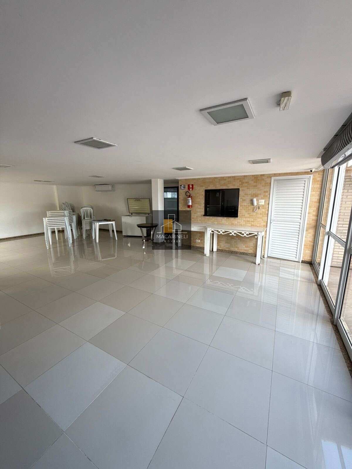 Apartamento à venda, no Ed. Atlântico Sul,  em Vila Velha, Praia da Costa, com 3 quartos, 105m² - Macarineli Imóveis