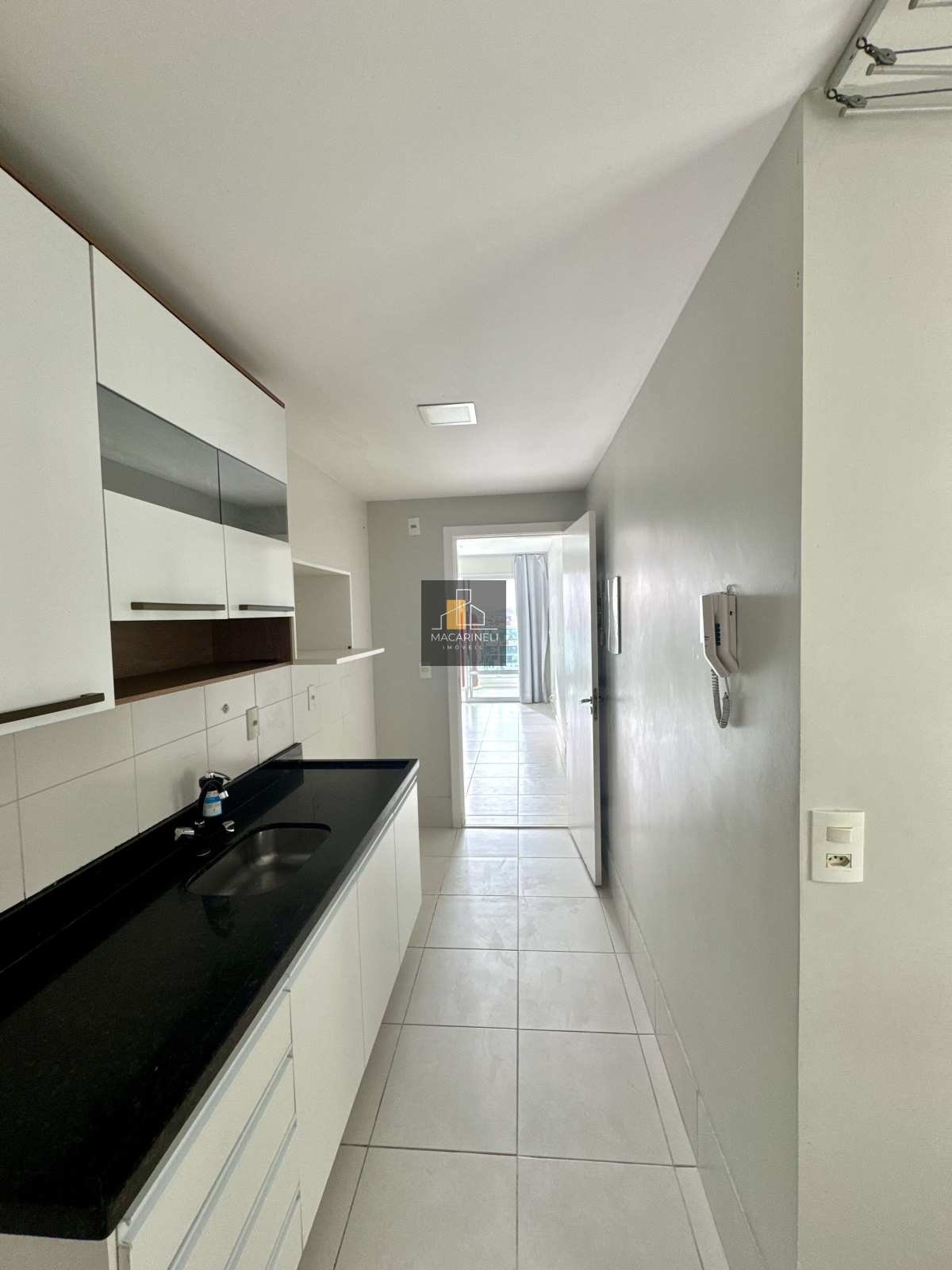 Apartamento à venda, no Ed. Fellini em Vila Velha, Praia de Itaparica, com 2 quartos, 55m² - Macarineli Imóveis