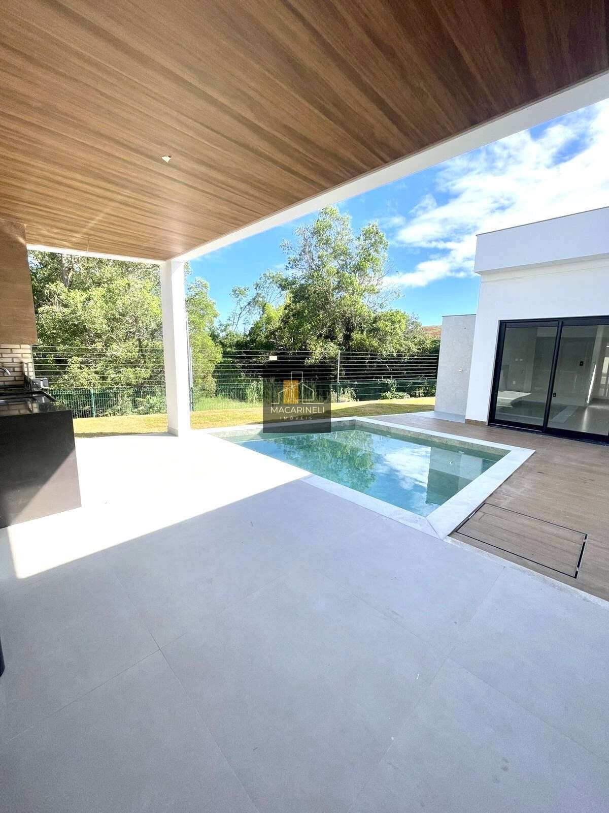 Casa à venda em Vila Velha, Santa Paula I, com 3 quartos, 242m² - Macarineli Imóveis