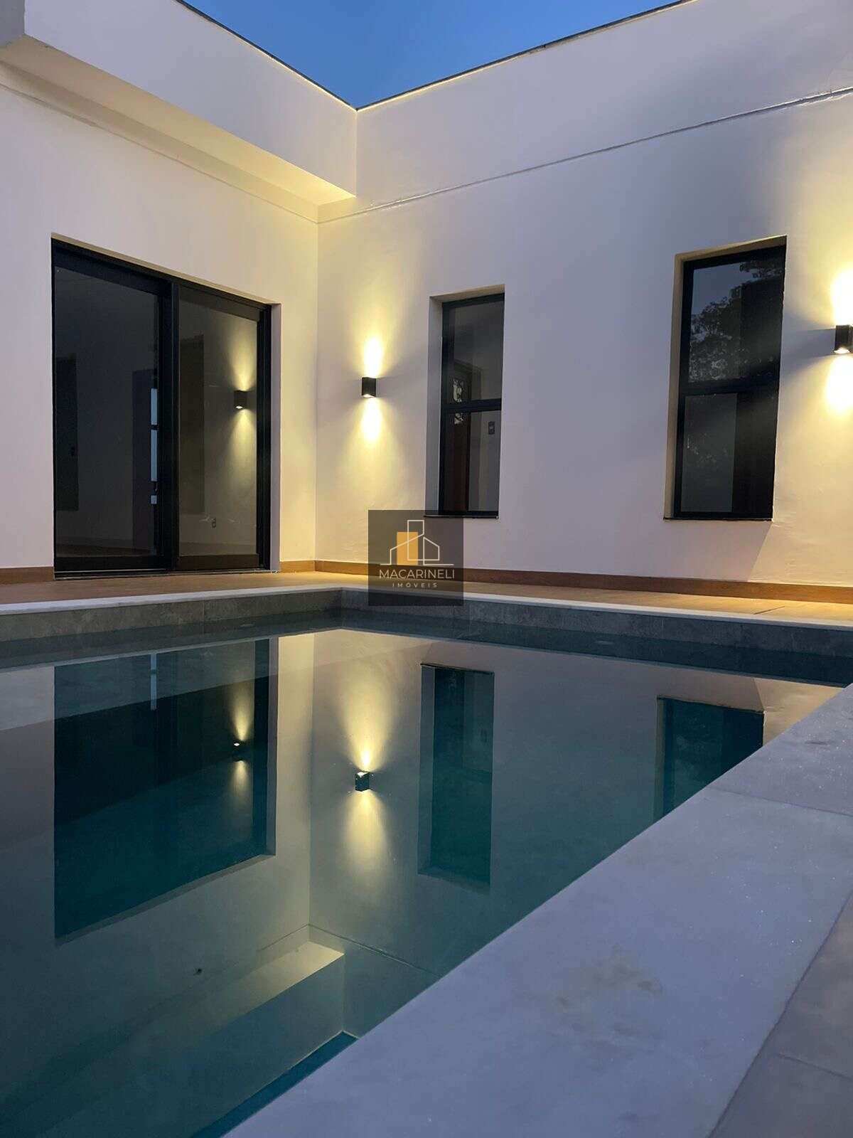 Casa à venda em Vila Velha, Santa Paula I, com 3 quartos, 242m² - Macarineli Imóveis