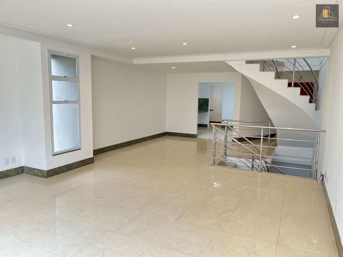 Cobertura à venda, no Ed. Ulan Bator,  em Vila Velha, Itapuã, com 5 quartos, 260m² - Macarineli Imóveis