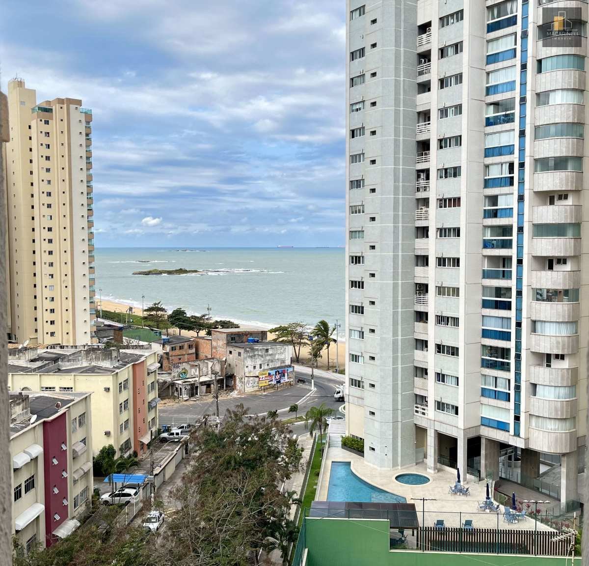 Cobertura à venda, no Ed. Ulan Bator,  em Vila Velha, Itapuã, com 5 quartos, 260m² - Macarineli Imóveis