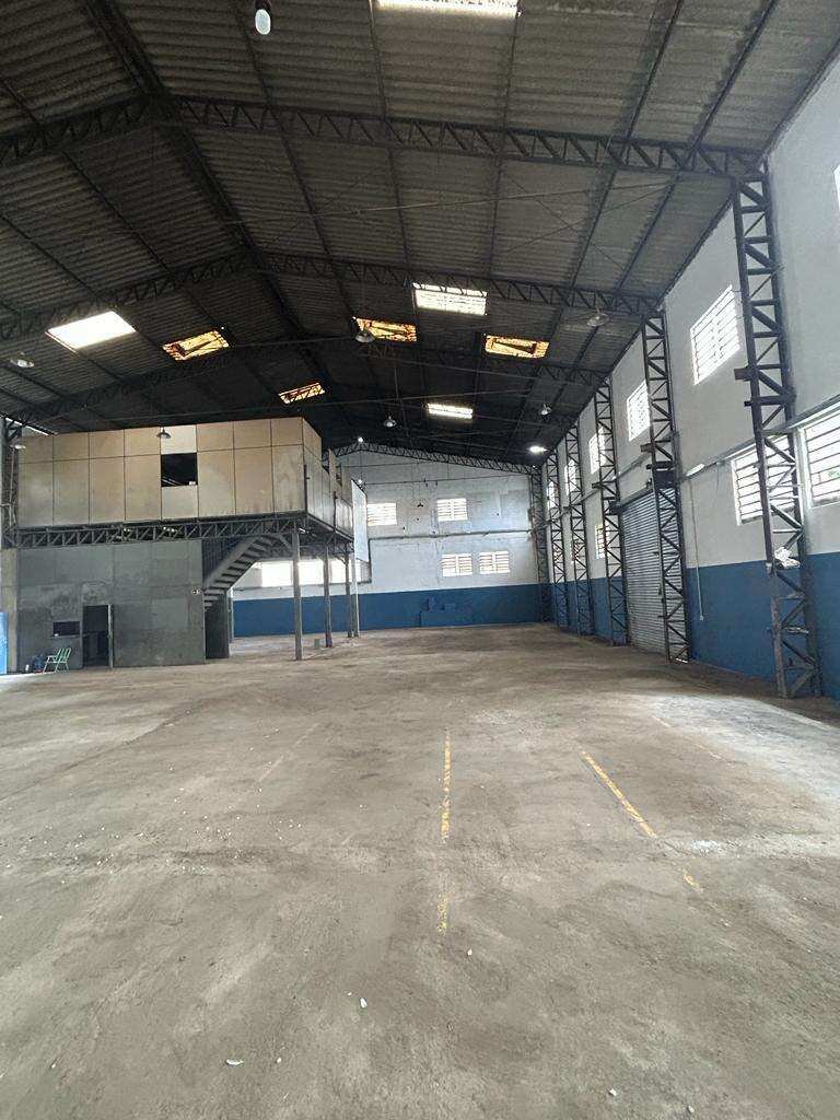 Excelente Galpão para Locação em Jordanésia – Estrutura Moderna e Ótimo Custo-Benefício - www.melhoresimoveisonline.com.br