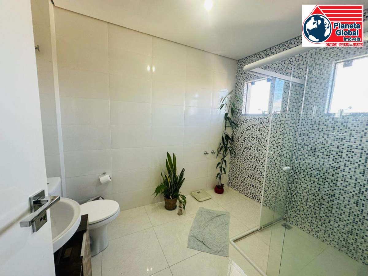  - Triplex à venda em Curitiba, São Braz, com 3 quartos, 142m²