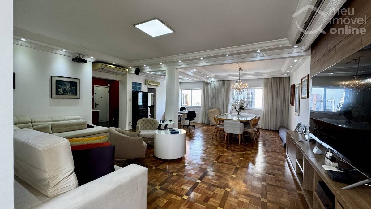 Apartamento com 200m², 3 dormitórios (1 suíte) e 2 vagas demarcadas a venda no Bela Vista, São Paulo - Meu Imóvel Online