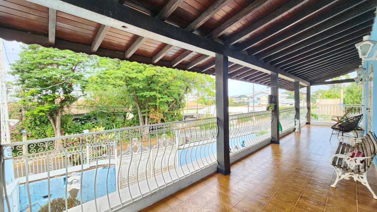 - Casa à venda em Campinas, Parque Taquaral, com 4 quartos, 415m²