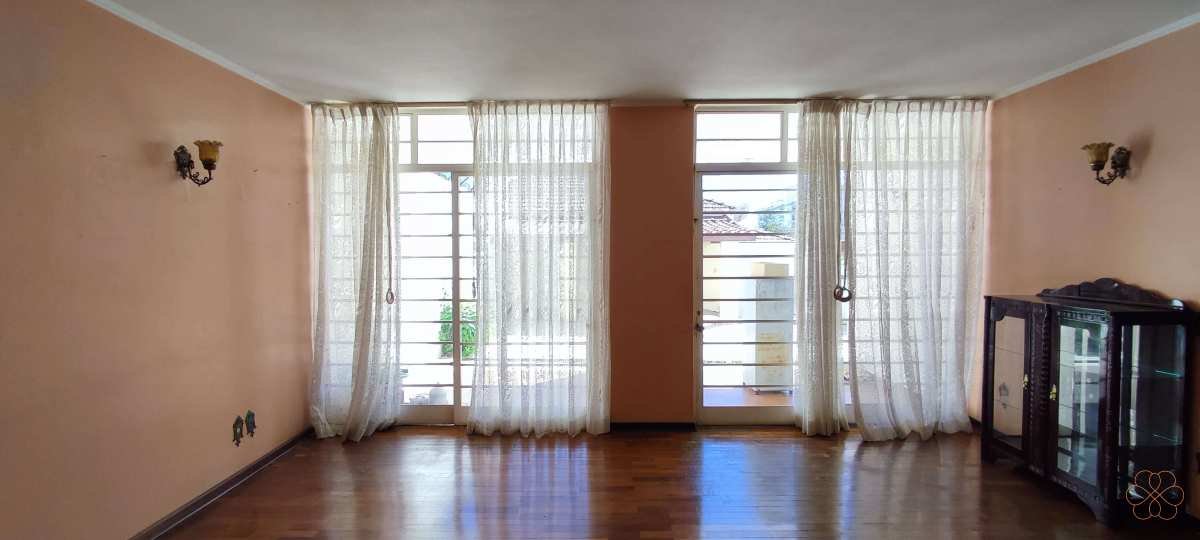 Casa para alugar com 3 quartos, 267m² - Foto 2