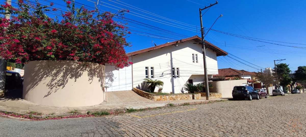 Casa para alugar com 3 quartos, 267m² - Foto 18