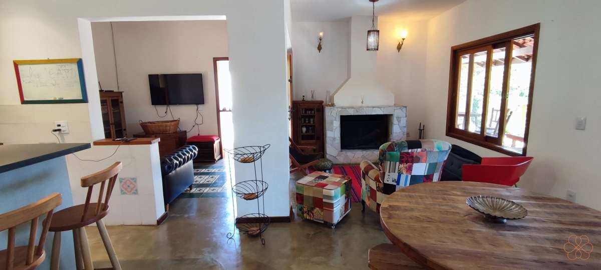 Chácara à venda e aluguel com 5 quartos, 246m² - Foto 4