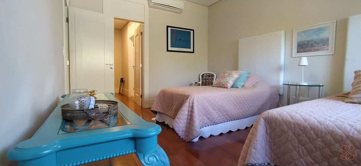 Casa de Condomínio à venda com 5 quartos, 627m² - Foto 1