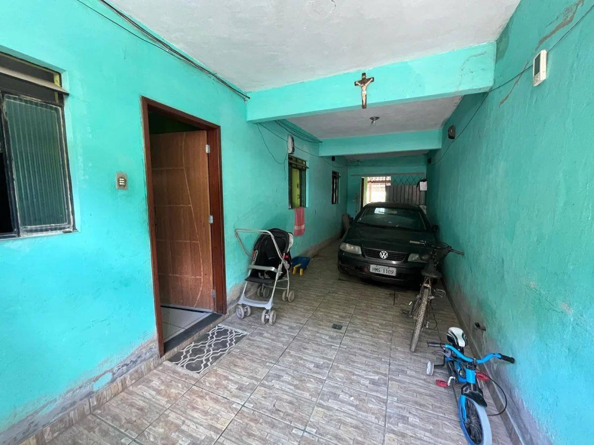Casa à venda com 8 quartos, 120m² - ,Barbacena