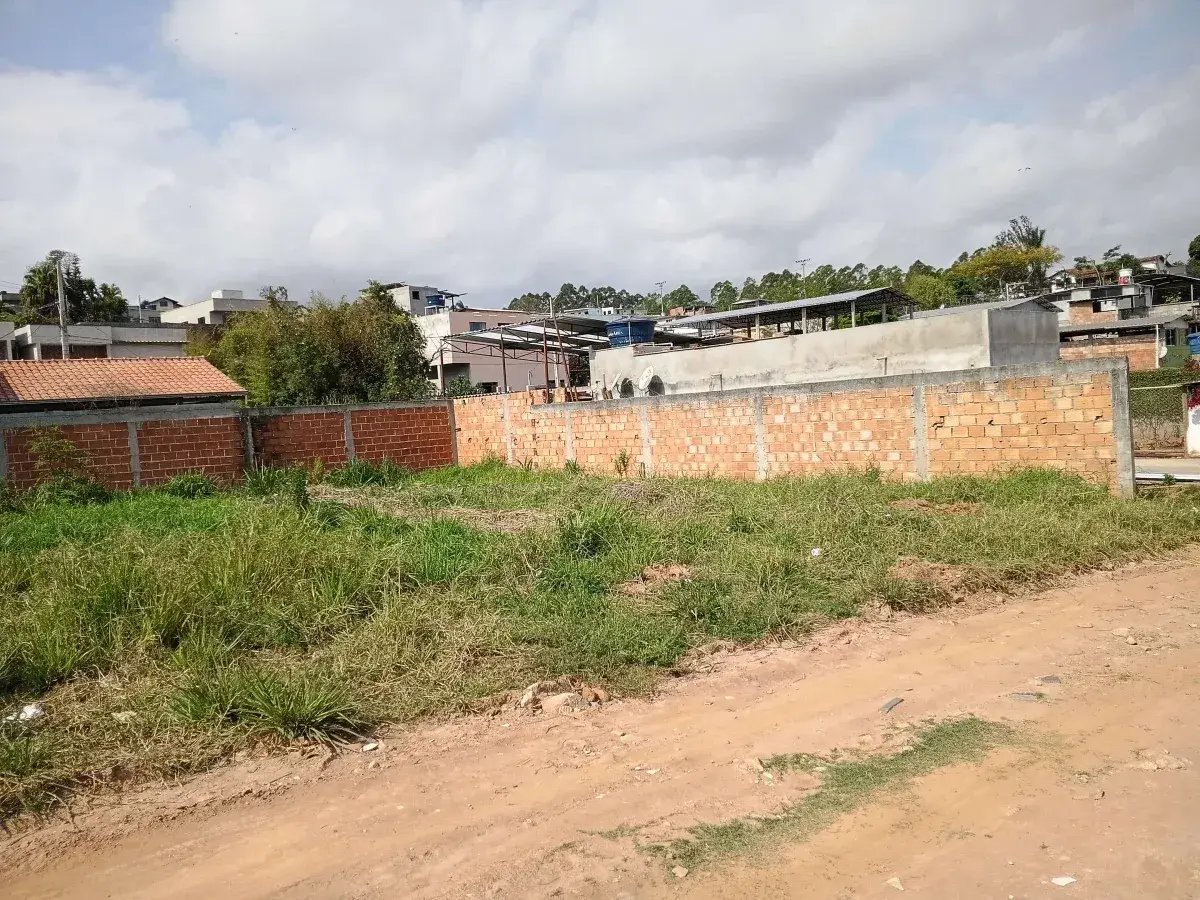 Lote à venda em Barbacena, Dom Bosco, 360m² - Alfa Imóveis