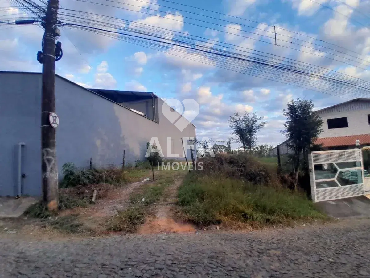 Lote à venda em Barbacena, bairro Santo Antônio, 400m²