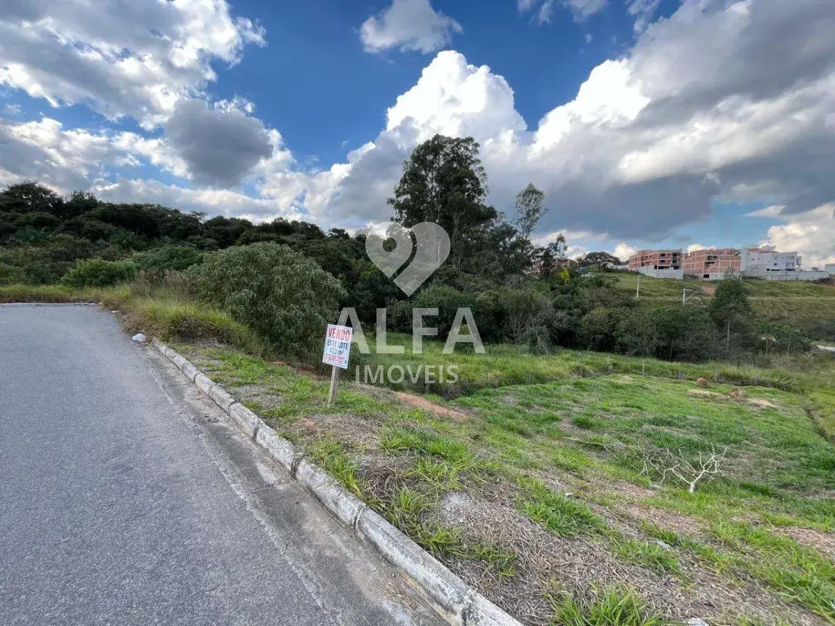 Lote à Venda no Imperial – Localização Privilegiada para Morar ou Investir!