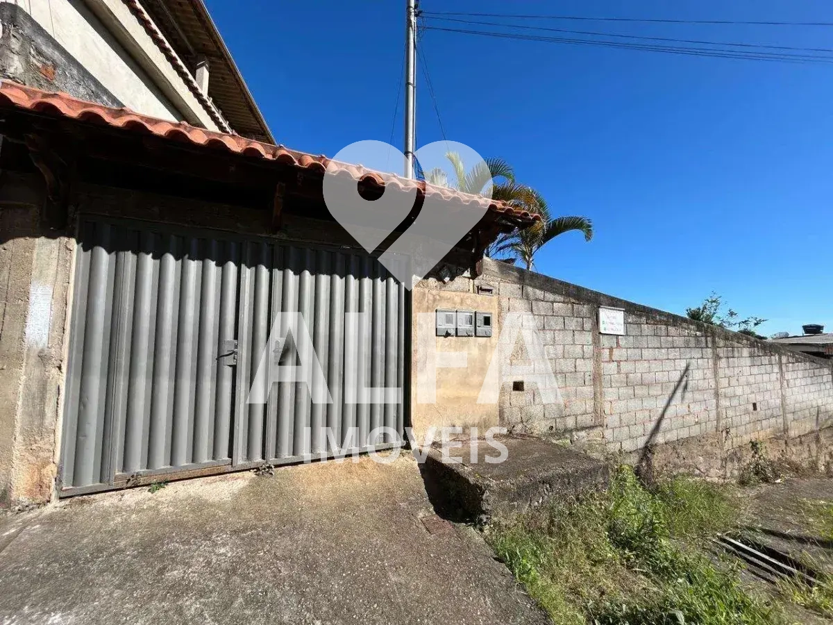 Oportunidade no São Pedro – Casa com Terreno Amplo e Potencial de Construção!