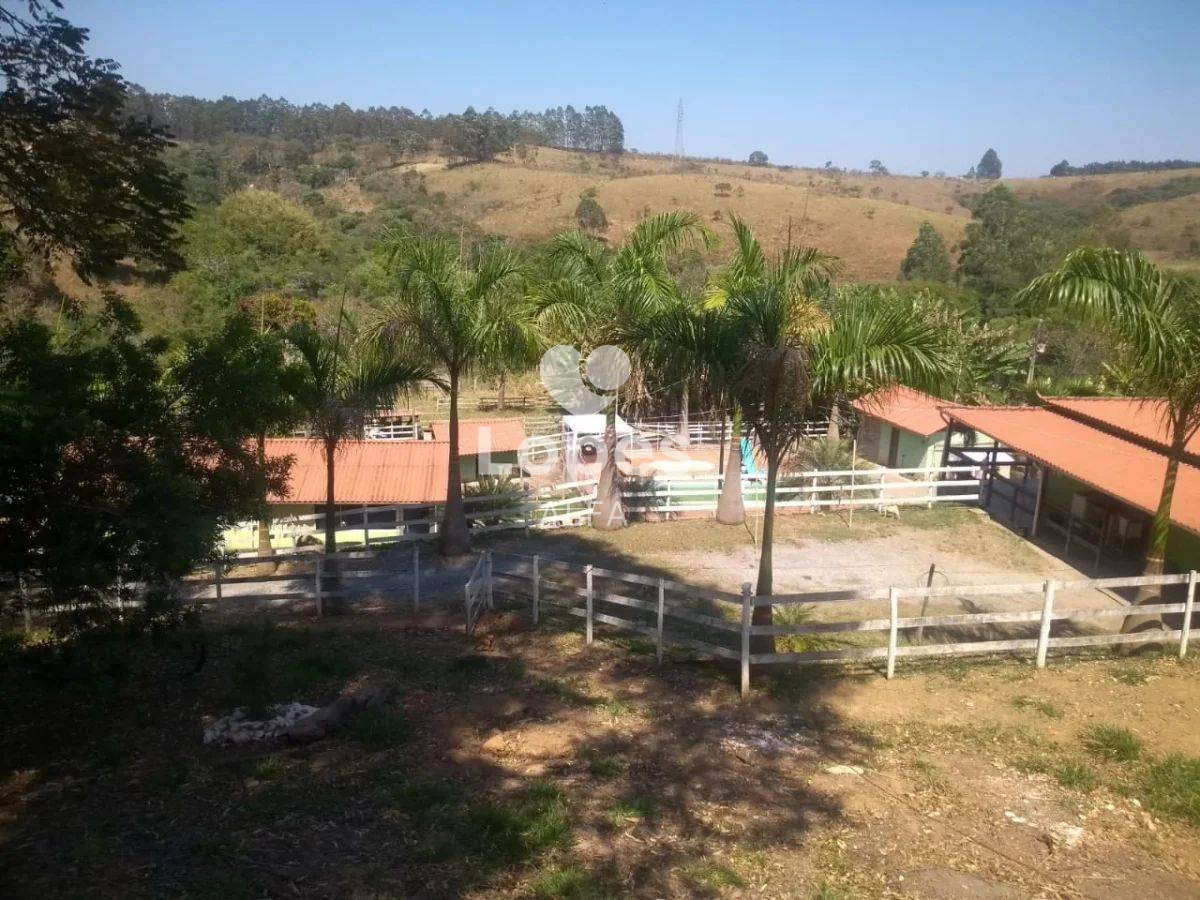 Sítio à Venda na BR 040 - 8.000m² de Área com Infraestrutura Completa