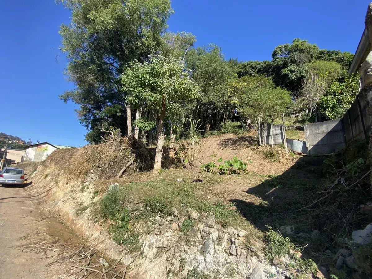 Terreno amplo de 600 m² no Bairro Boa Morte - Alfa Imóveis