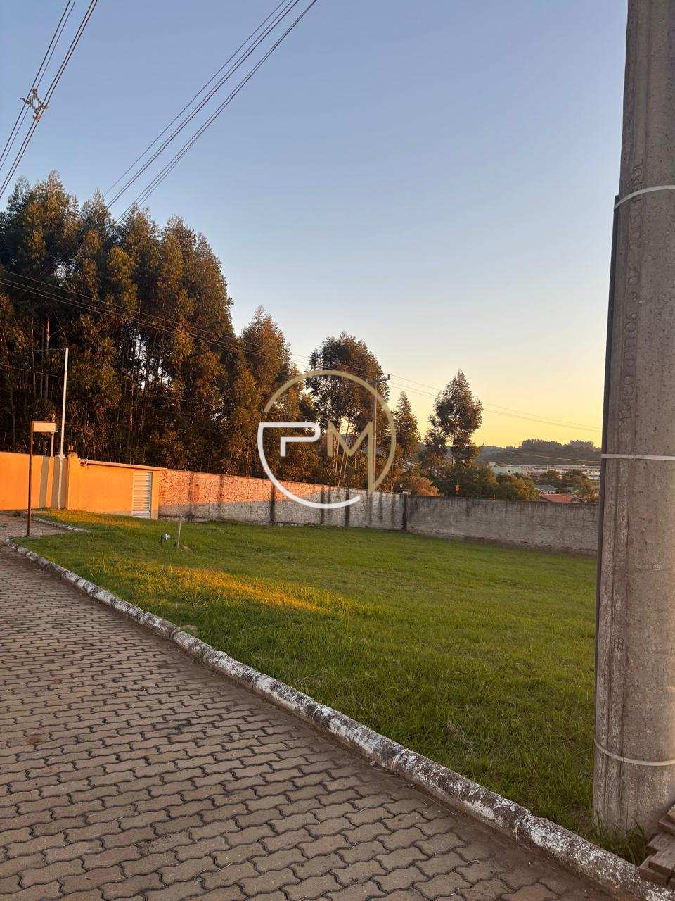 Terreno em Condomínio à venda em Sobradinho, 570m2m²